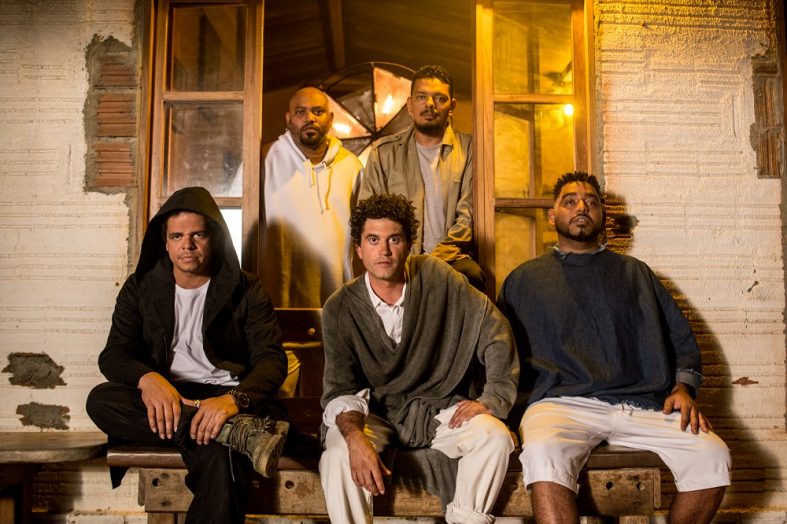 [Review] Cordel do Fogo Encantado – Viagem ao Coração do Sol (2018)