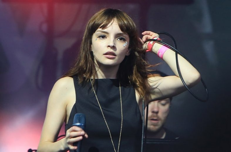 [Review] CHVRCHES – Love Is Dead (2018)