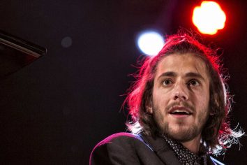 [New Single] Salvador Sobral – Mano a Mano