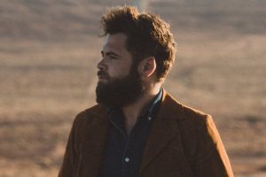[New Video] Passenger – Runaway (Acoustic Live)