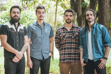 [Worth Listening to] Bravaguarda – Me Aplauda