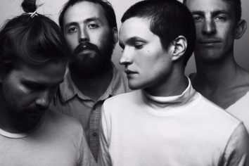 [Live Performance] Big Thief – Shark Smile