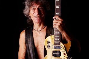 [10 de novembro de 1947 – 13 de agosto de 2018] Filipe Mendes/Phil Mendrix