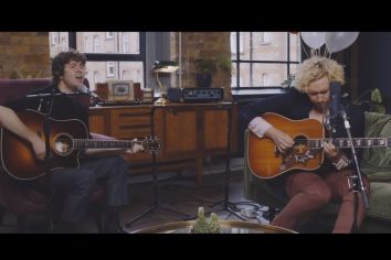 [New Video] The Kooks – No Pressure (Acoustic Session)