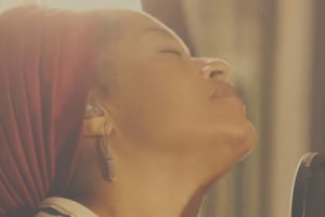 [Live Session] Sara Tavares – Ter Peito e Espaço (Ao Vivo Na Antena 3)