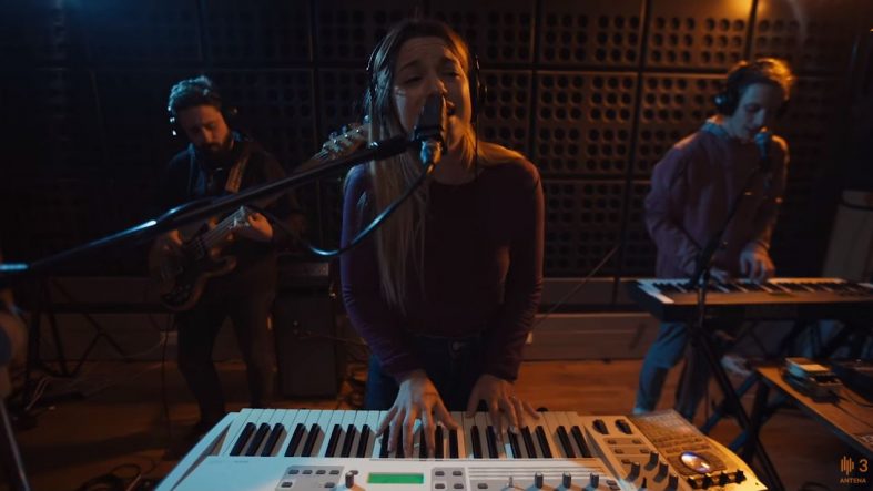 [Worth Listening To] Sequin – Queen |Ao vivo na Antena 3
