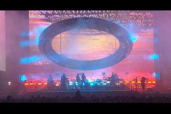 [Live] Tame Impala – Borderline (Live at Coachella 2019 Saturday April 13, 2019)