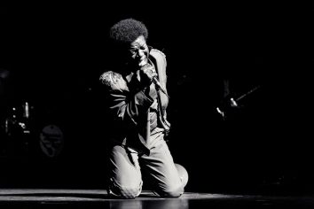 [Posthumous Song] Charles Bradley – Lonely as You Are