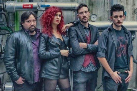 [Worth Listening To] Foxy Rocket – Damage Me