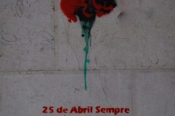 [25 de Abril Sempre!]