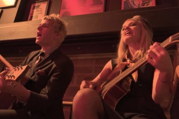 [Live Acoustic] The Molotovs