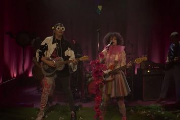 [Album Review] Arcade Fire – Pink Elephant