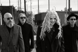 [New Album] Garbage – Let All That We Imagine Be the Light