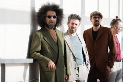 [New Single] Peter Storm & The Blues Society – Look Around You Boy