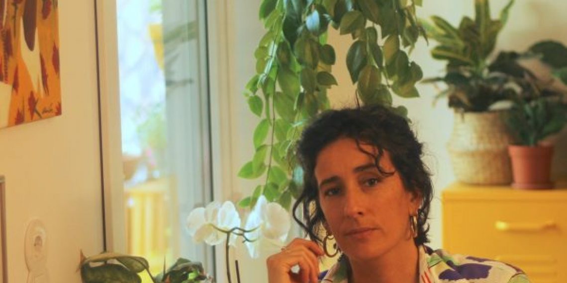 [New Album] A garota não – Ferry Gold