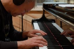[Cover] Brad Mehldau feat. Daniel Rossen – Tomorrow Tomorrow (Elliot Smith Cover)