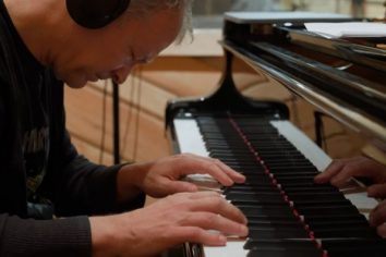 [Cover] Brad Mehldau feat. Daniel Rossen – Tomorrow Tomorrow (Elliot Smith Cover)