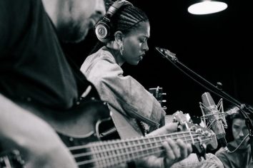 [Live Session] Annahstasia – Live Session with @TheCrescent