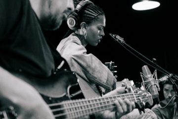 [Live Session] Annahstasia – Live Session with @TheCrescent