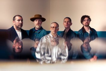 [New Single] Hot Chip – Devotion