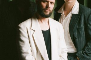 [New Single] White Lies – In The Middle