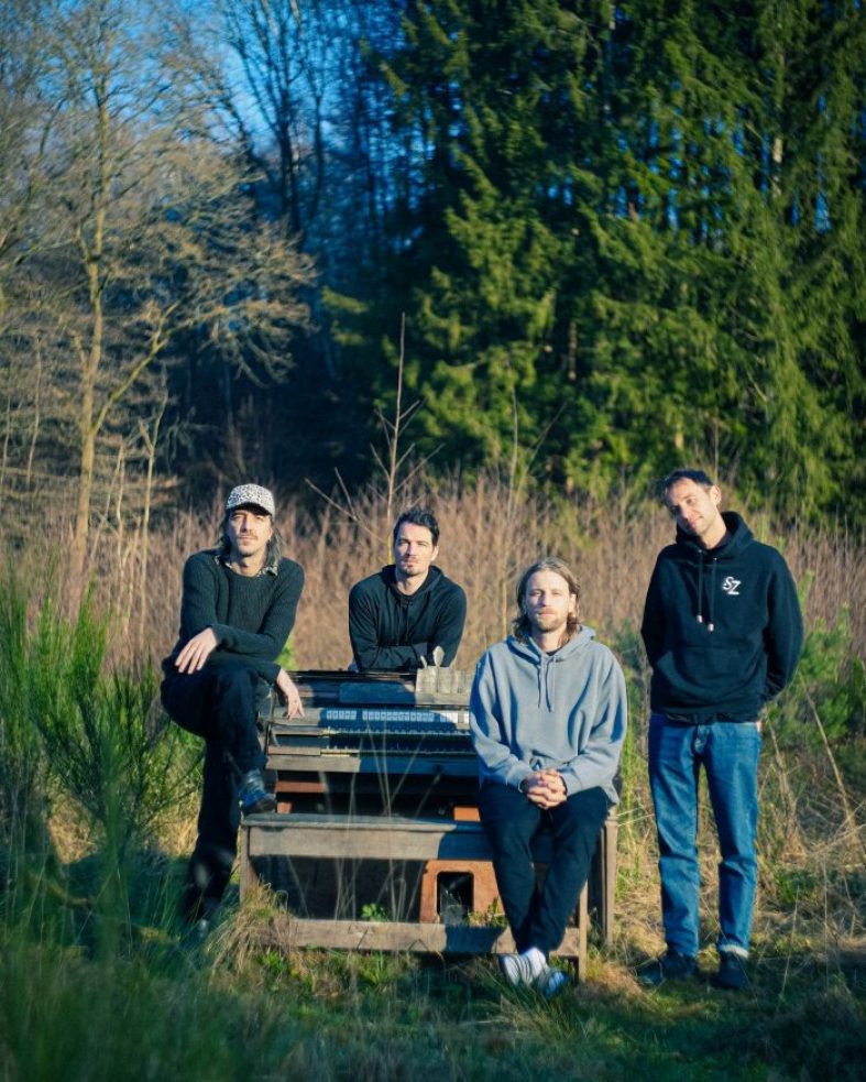 [Worth Listening to] Stavroz – Para Rio