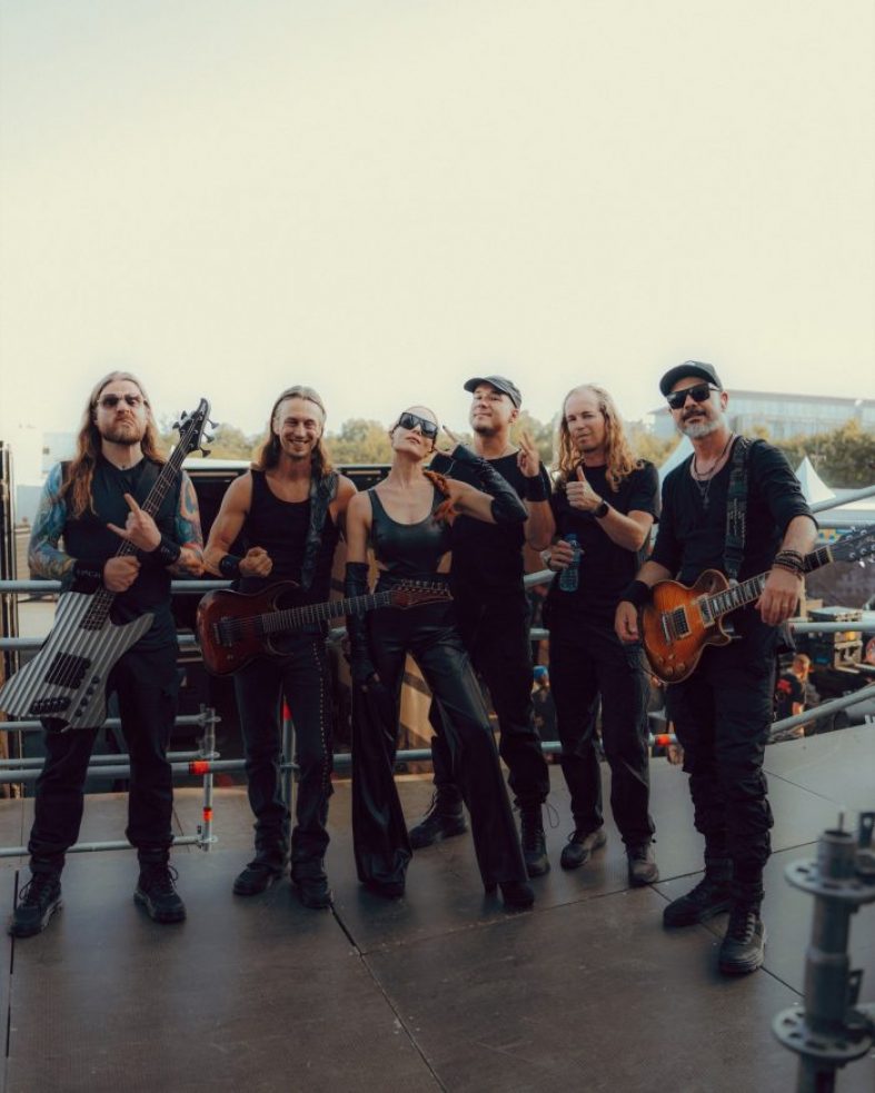[Live] EPICA – Cry for the Moon (Live At The Symphonic Synergy)
