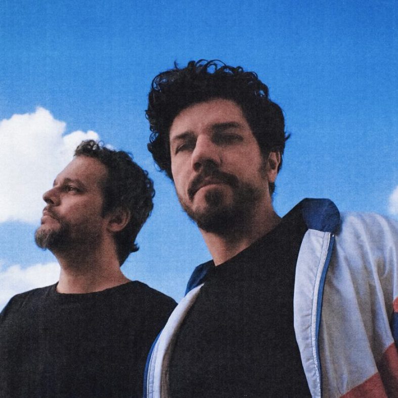 [New Singles] Vanguart – A Vida é um Trem Cheio de Gente Dizendo Tchau e Estação Liberdade