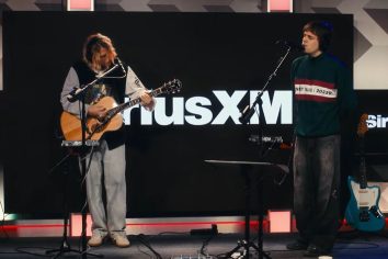 [Cover] Royel Otis – White Flag (Dido Cover) [Live @ SiriusXM Alt Nation]