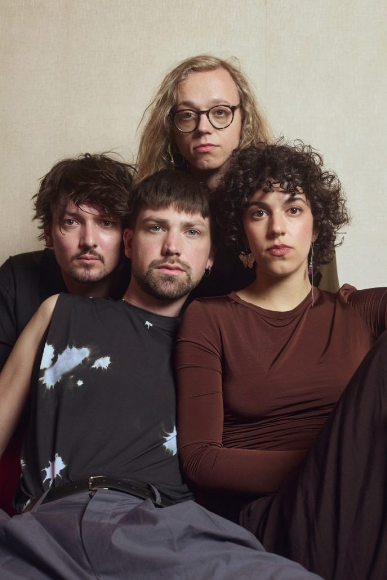 [Worth Listening to] Ão – Cinza EP