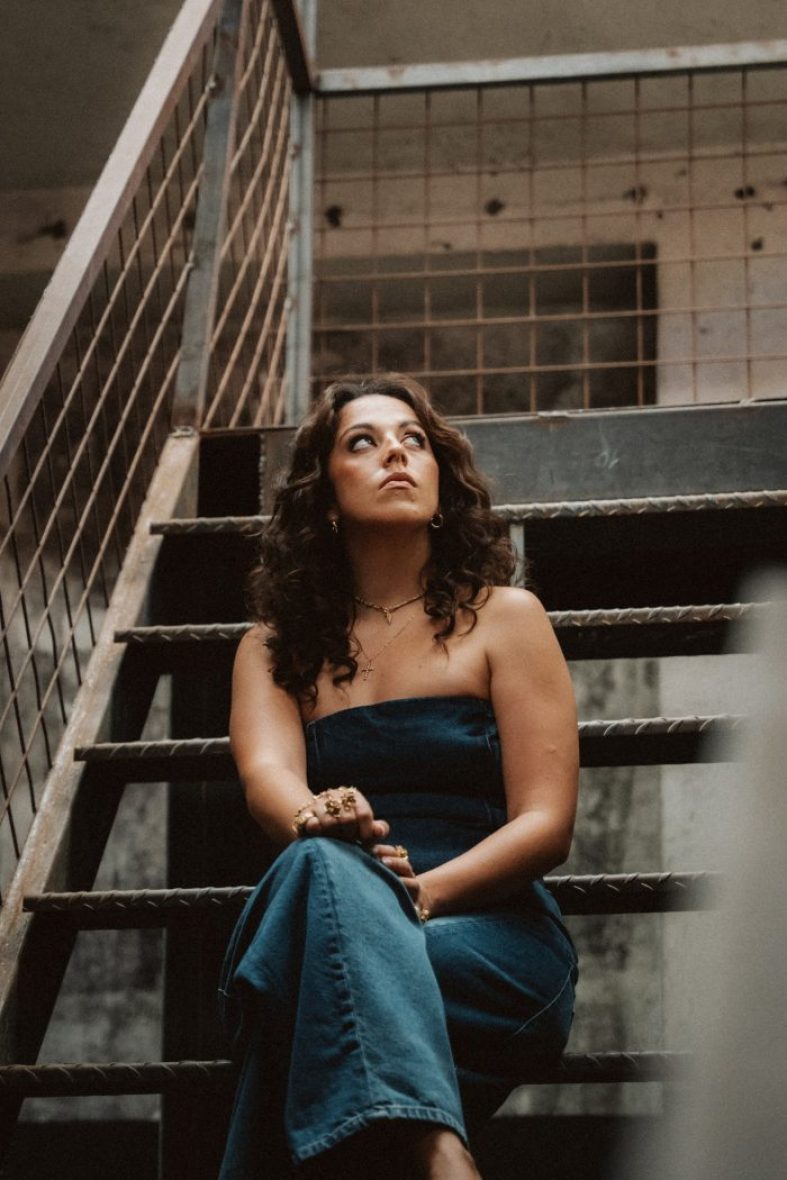 [New Single] Sara Correia – Avisem Que Eu Cheguei