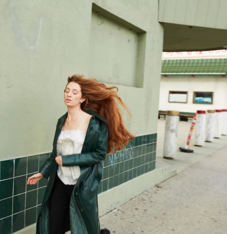 [Worth Listening to] Leonor Arnaut – Vida Cega