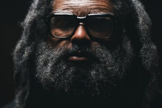 [New Single] Elmiene &#8211; Cry Against The Wind