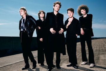 [Worth Listening to]  Brigitte Calls Me Baby – Slumber Party