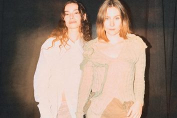 [Worth Listening to]  Fillas de Cassandra – saír á fresca