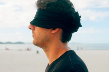 [Worth Listening to] Fábio Brazza – Se o Mundo Fosse Cego (Prod. Paiva)