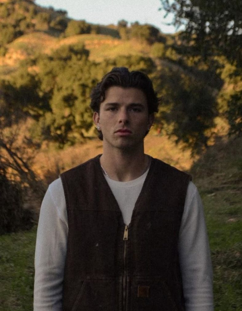 [Worth Listening to] Zach Webb – Losing sleep