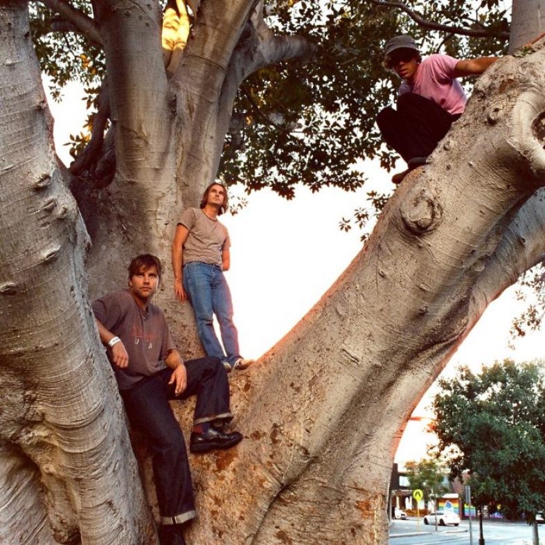 [Worth Listening to] almost monday – leaving is easy