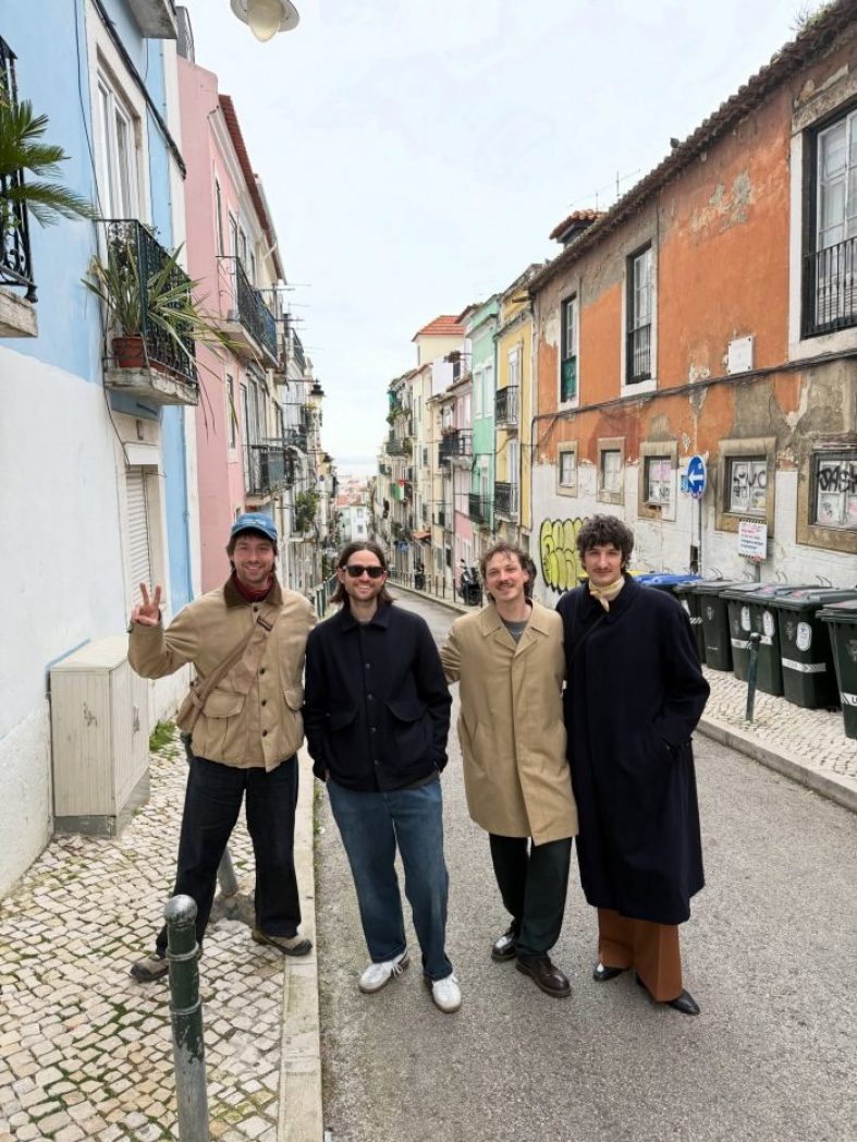 [Worth Listening to] Rikas – Last Train To London