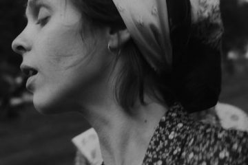 [Worth Listening to] Helena Caldeira – Vizinhas