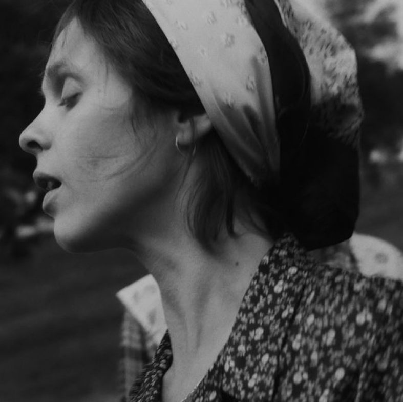 [Worth Listening to] Helena Caldeira – Vizinhas