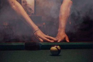 [Worth Listening to] Abby Riley – Hometown Honeymoon