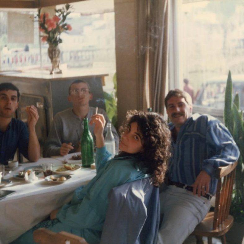 [Album Review] Capital da Bulgária – ensina-me a gostar EP