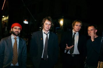 [Worth Listening to] World News – Sidestep