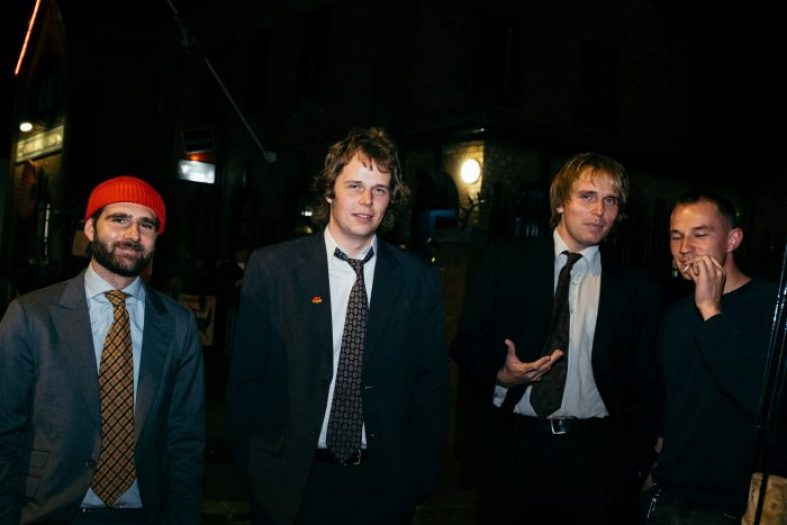 [Worth Listening to] World News – Sidestep