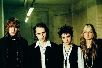 [Worth Listening to] Mouth Ulcers – Closer To You