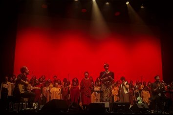 [Concert Review] A Garota Não c/ Coro das Mulheres da Fábrica @Teatro José Lúcio da Silva, Leiria