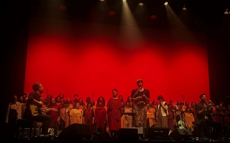 [Concert Review] A Garota Não c/ Coro das Mulheres da Fábrica @Teatro José Lúcio da Silva, Leiria