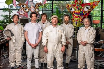 [Worth Listening to] Modest Mouse – Third Side Of the Moon