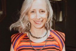 [Worth Listening to] Laura Veirs – Flying Into Darkness